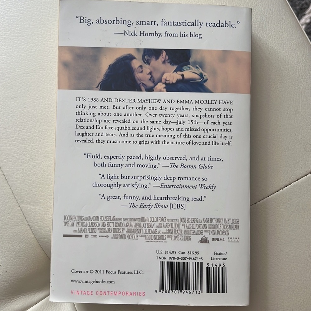 ONE DAY, by David Nicholls - Picture 2 of 2